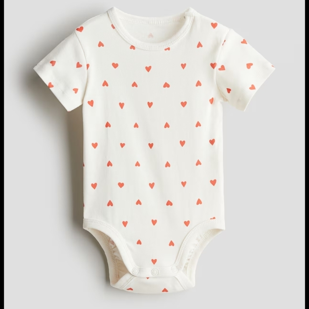 H&M Bodysuit Cream Red Hearts 2T